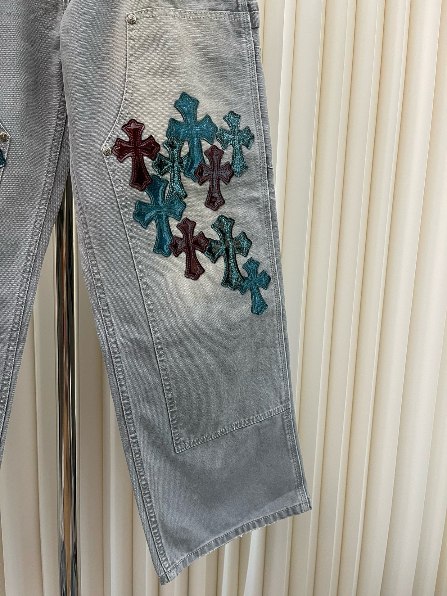Pantalón gris
