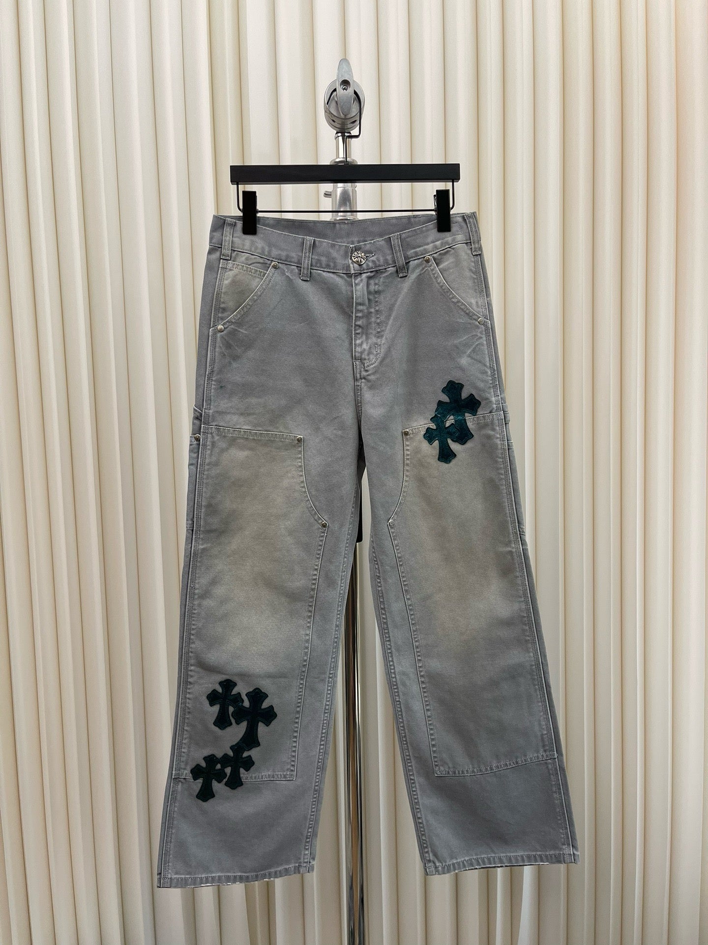 Pantalón gris