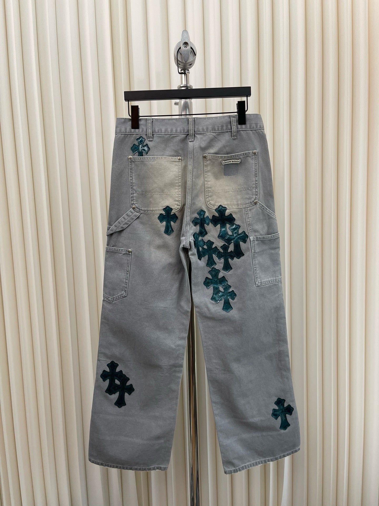Pantalón gris