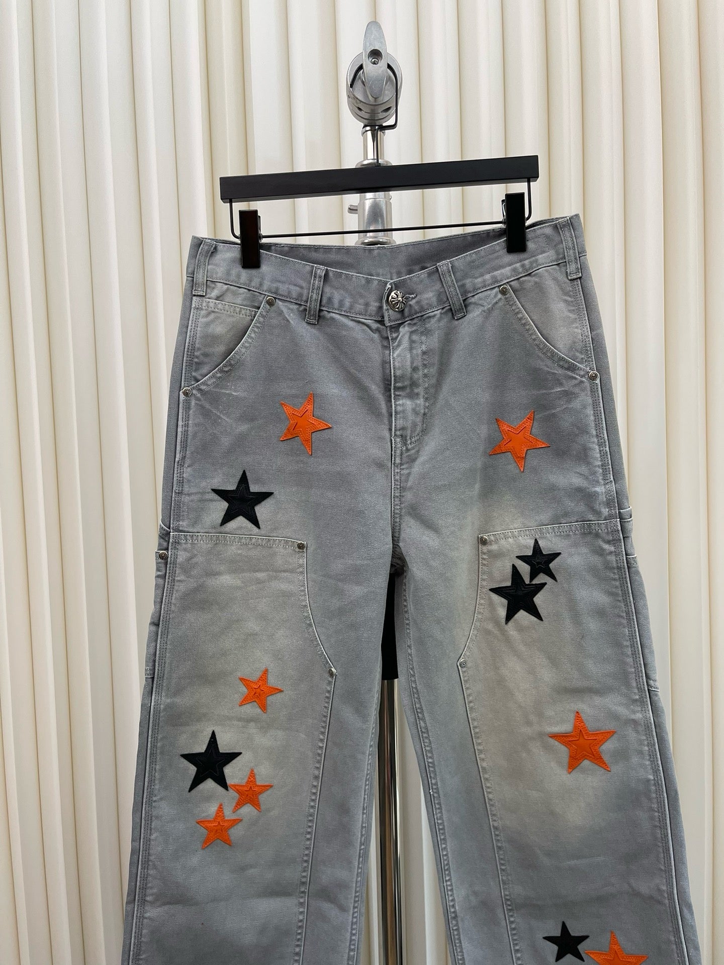 Pantalón gris