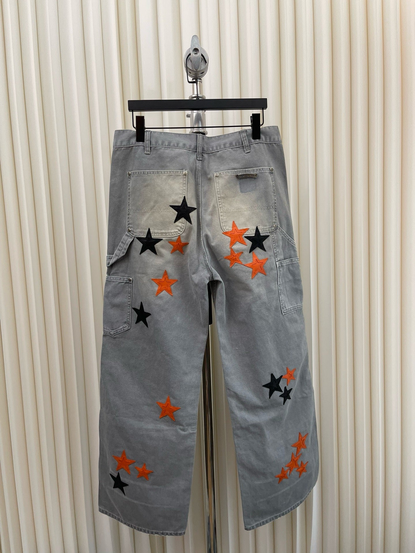 Pantalón gris