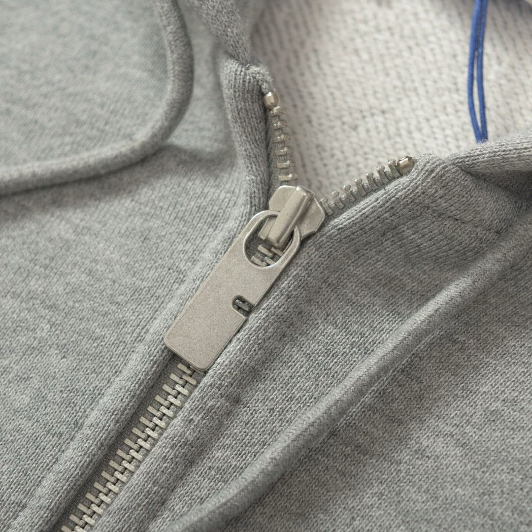 Chaqueta negra y gris