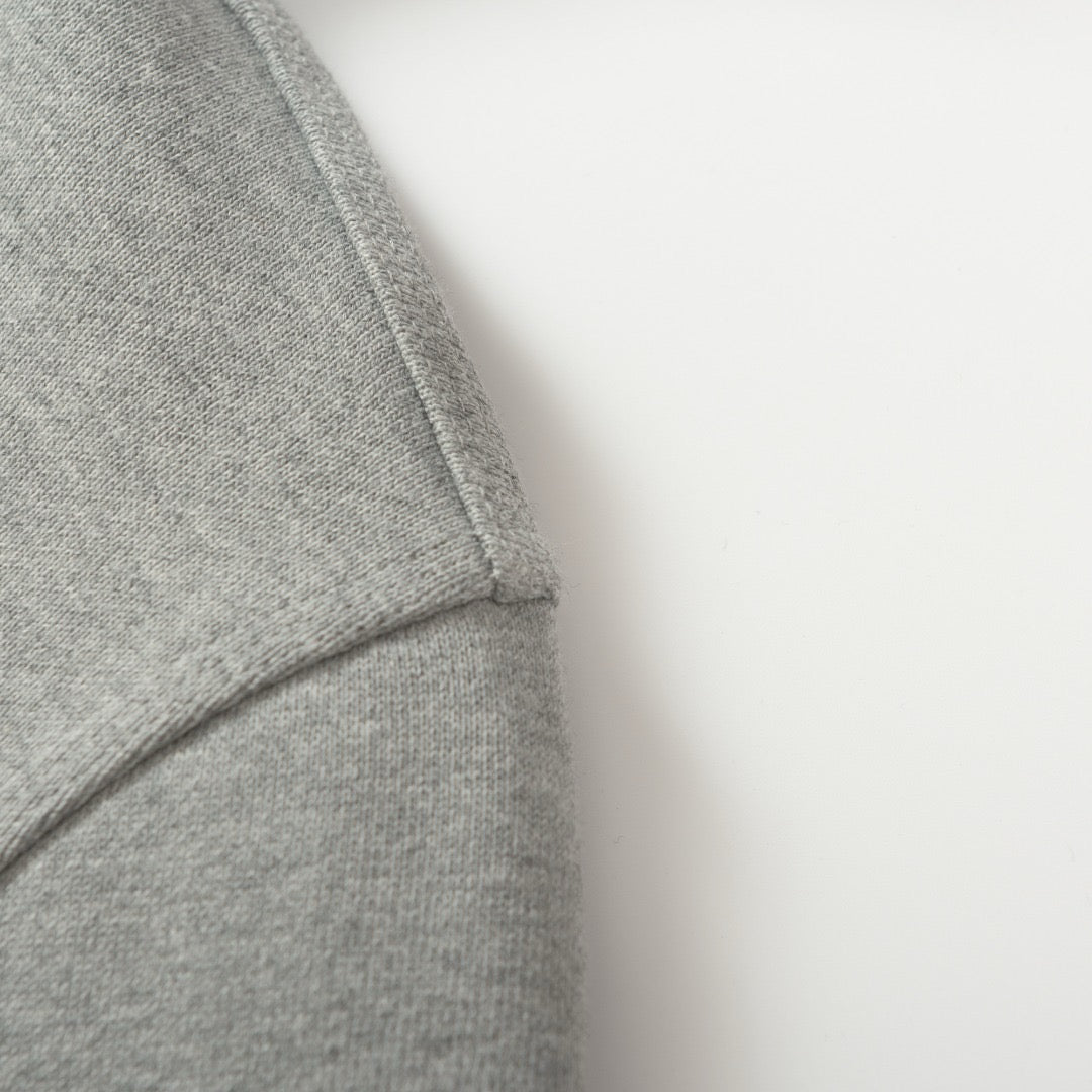Chaqueta negra y gris