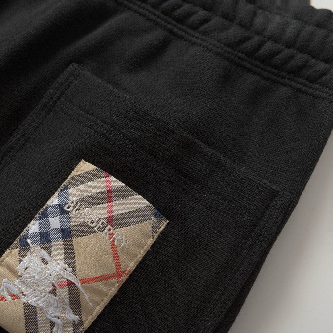Pantalón negro y gris