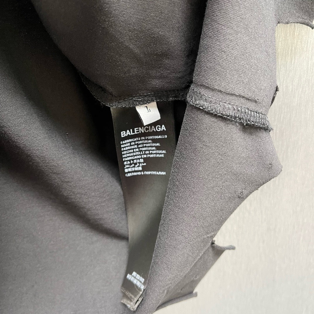 Schwarzes und hellgrünes T-Shirt