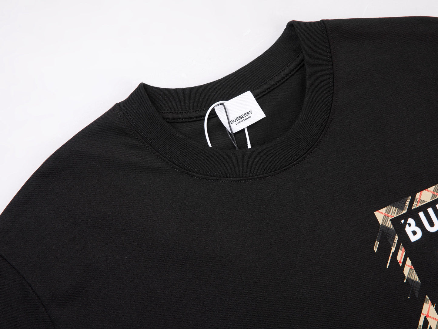 Mehrfarbiges T-Shirt