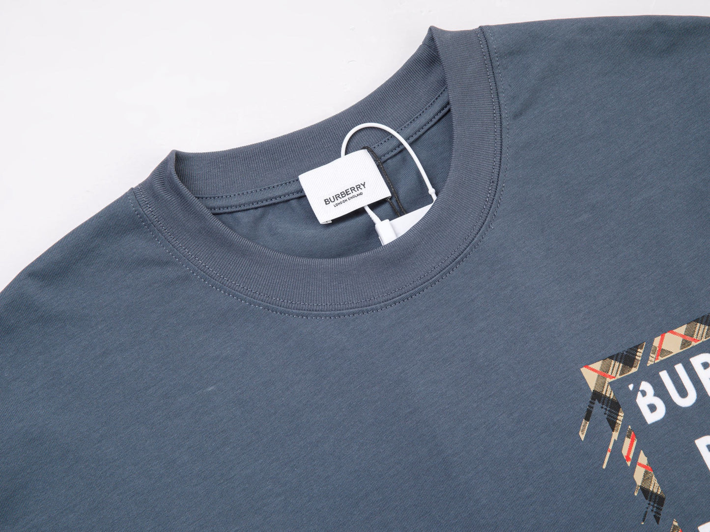 Mehrfarbiges T-Shirt