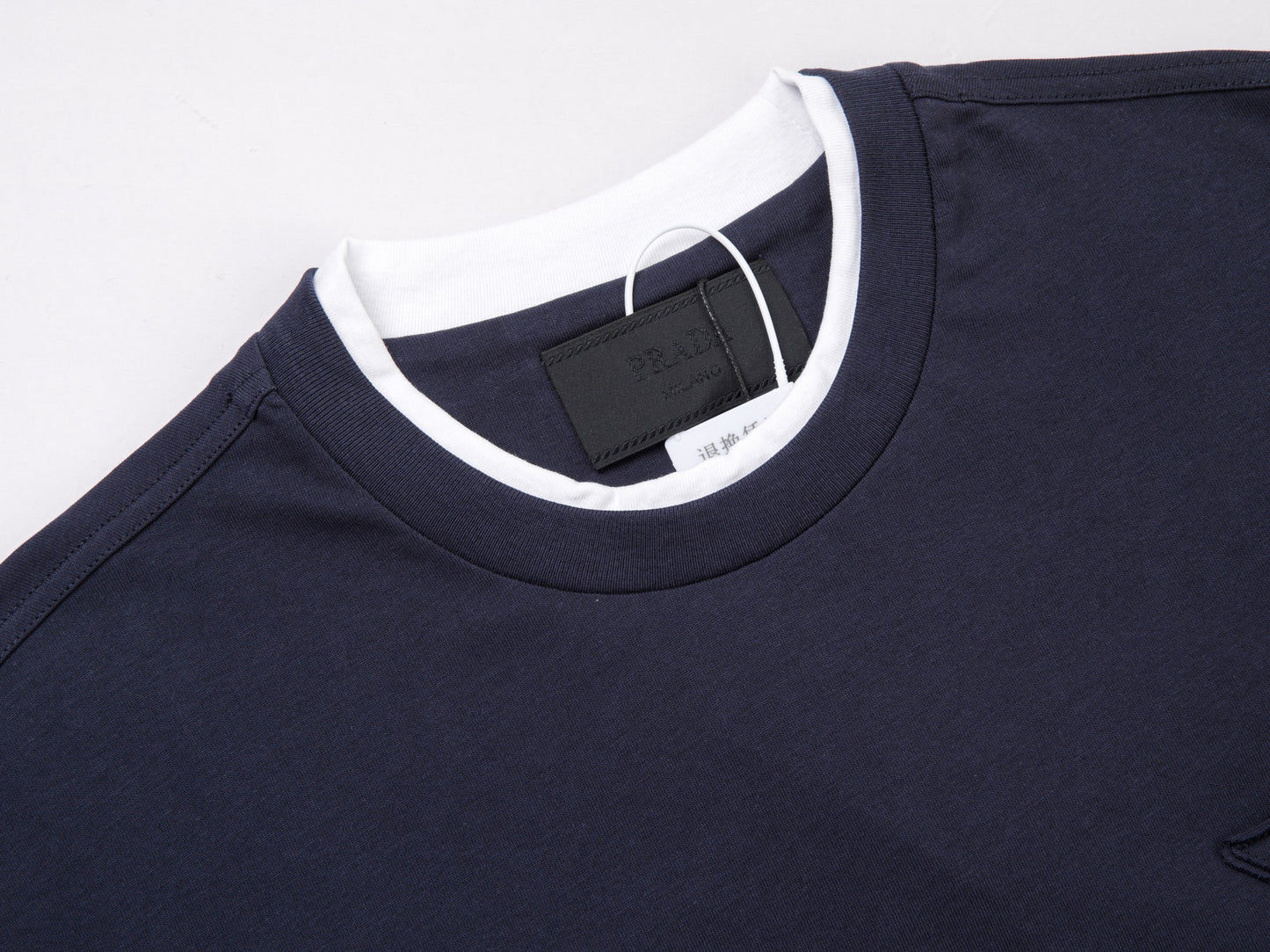 Mehrfarbiges T-Shirt