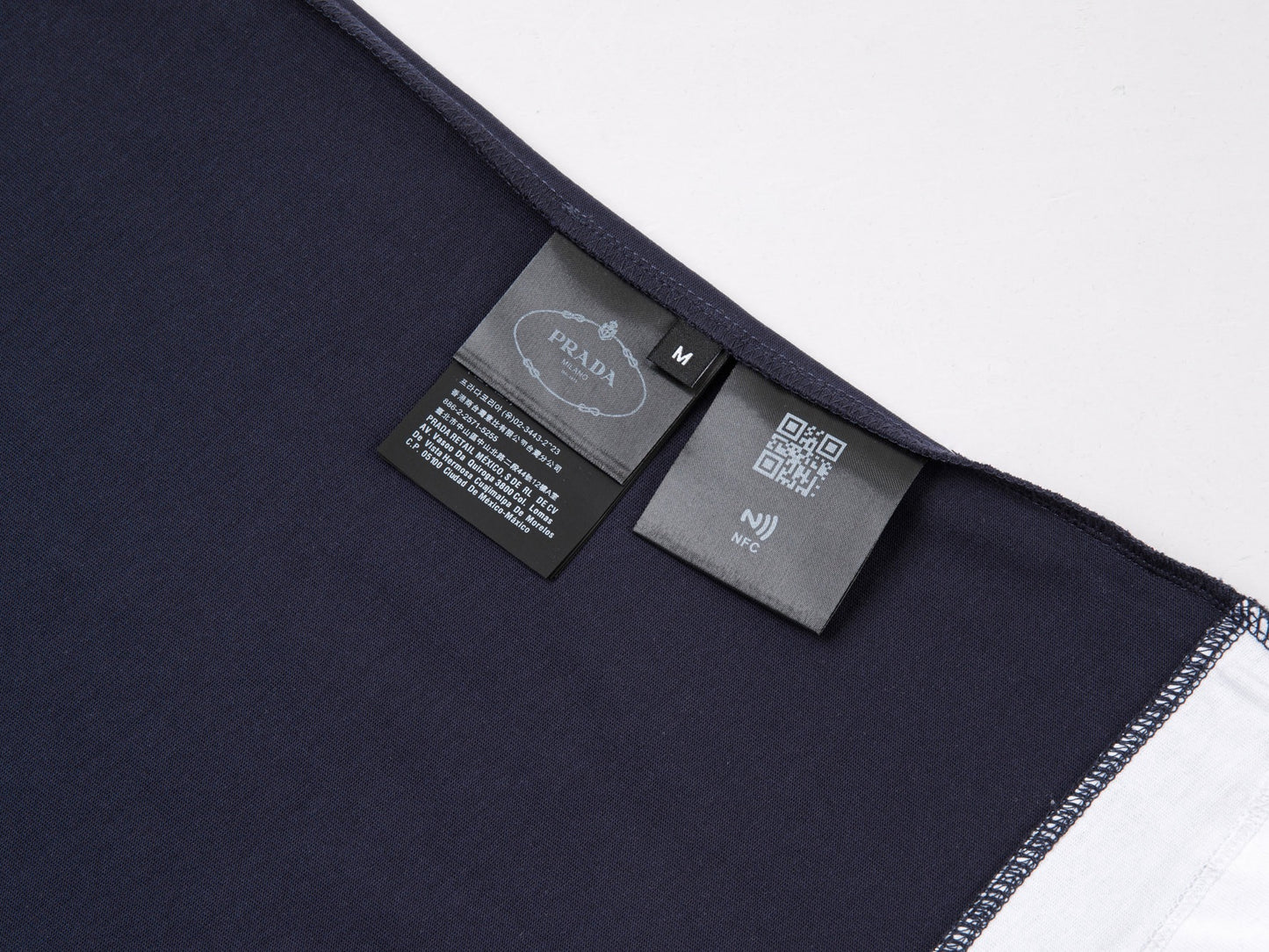 Mehrfarbiges T-Shirt