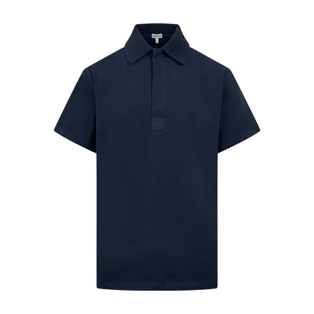 Polo azul y blanco