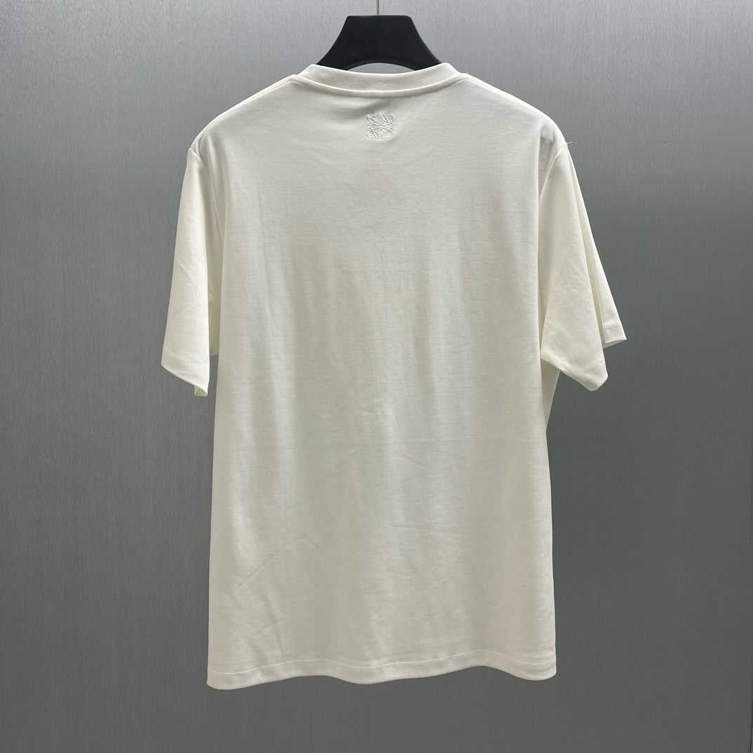 Camiseta azul y blanca