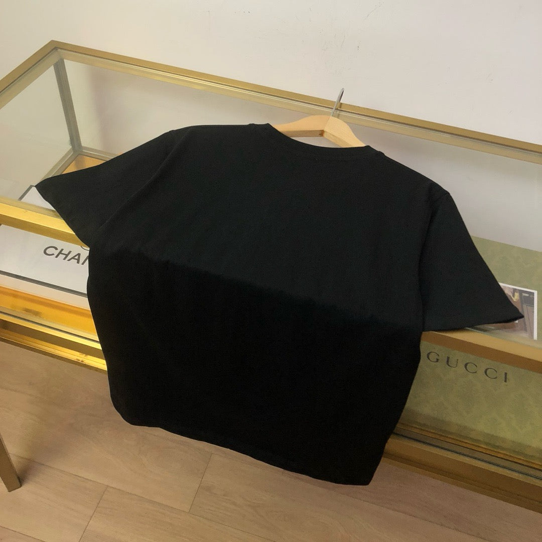 Camiseta blanca y negra