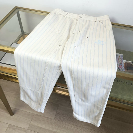Weiße Hose
