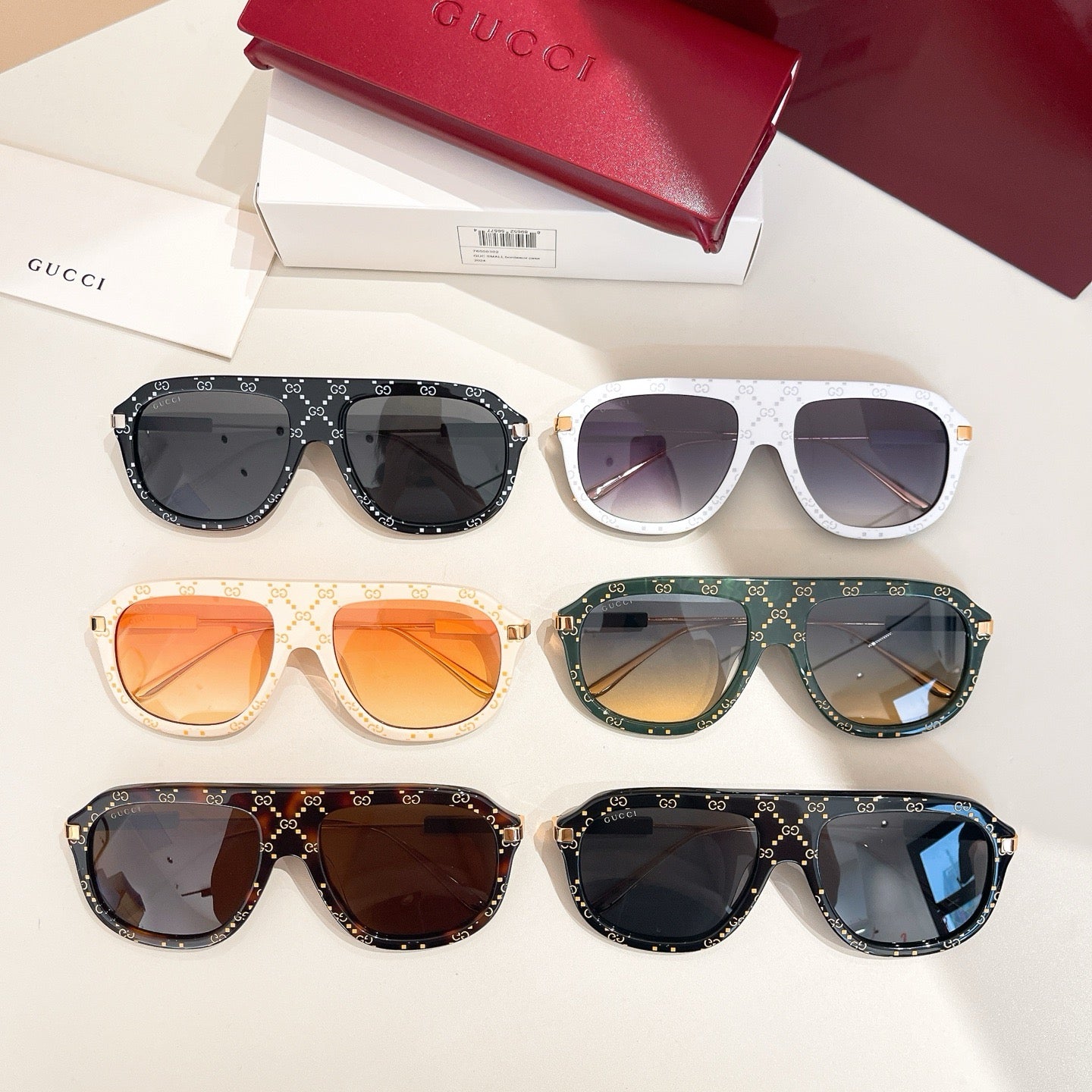 Mehrfarbige Sonnenbrille