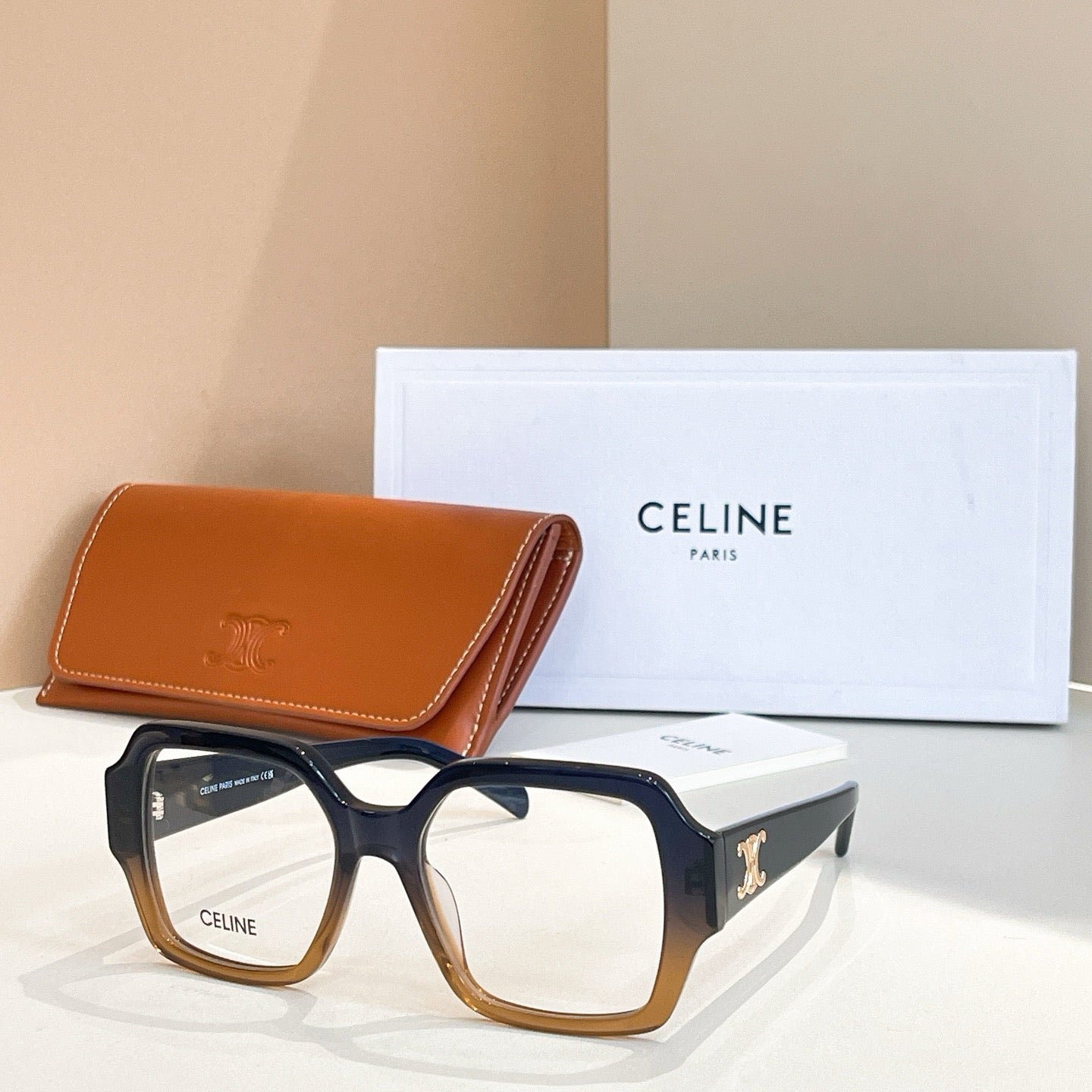 Mehrfarbige Sonnenbrille