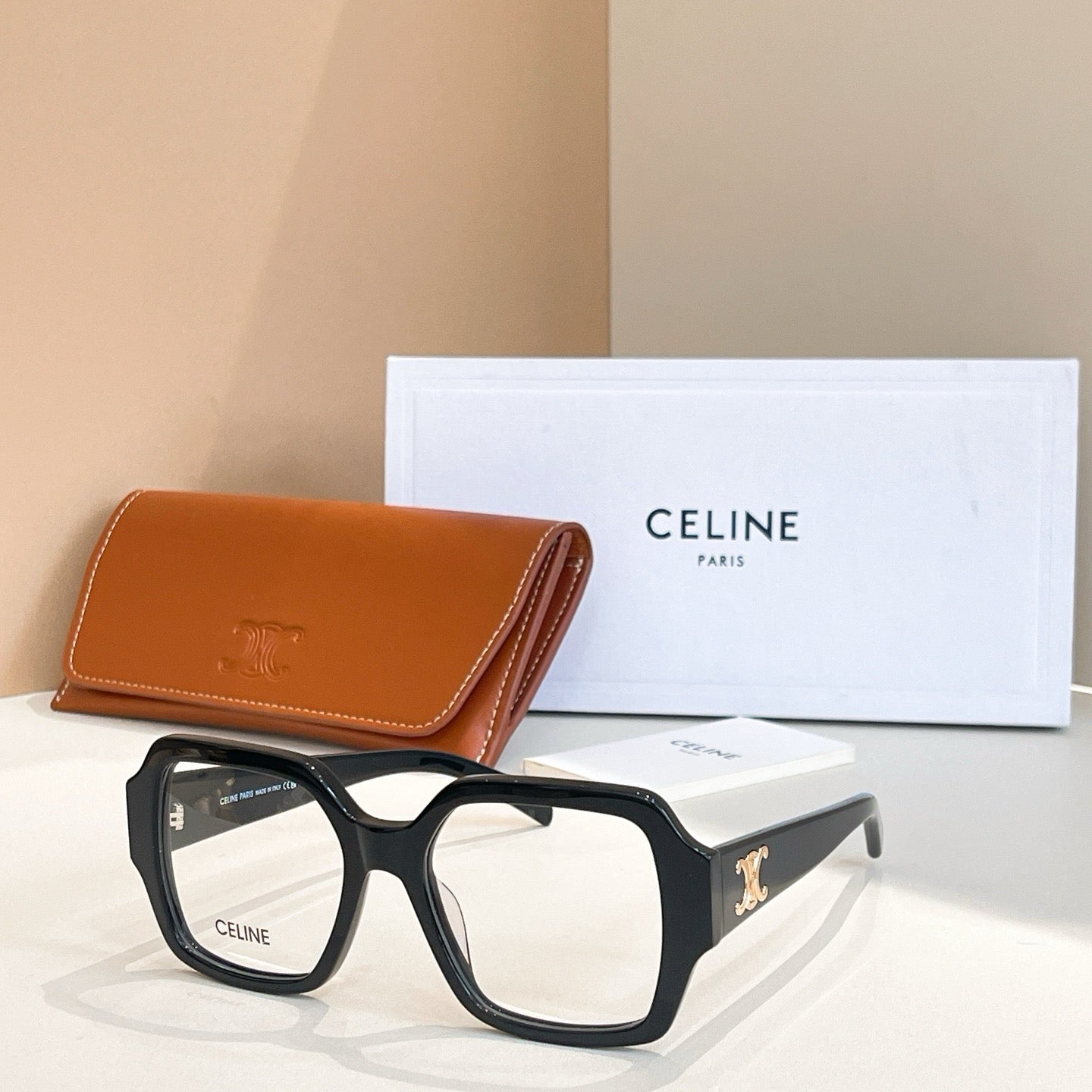 Mehrfarbige Sonnenbrille