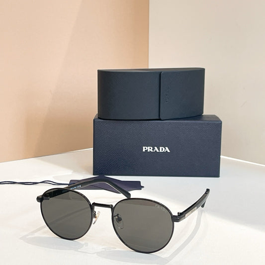 Mehrfarbige Sonnenbrille
