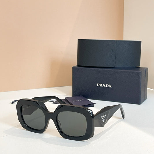 Mehrfarbige Sonnenbrille