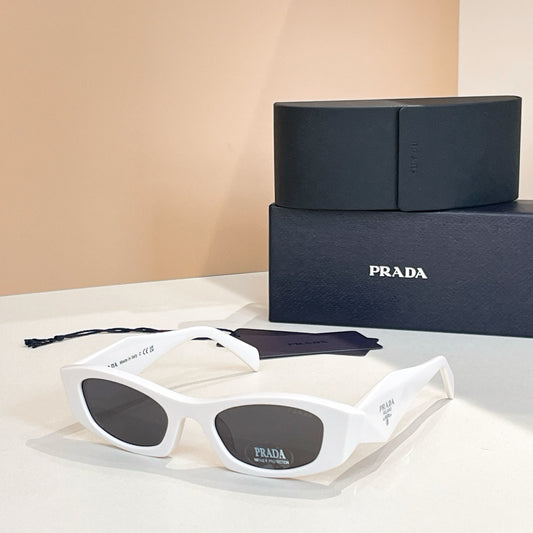 Mehrfarbige Sonnenbrille