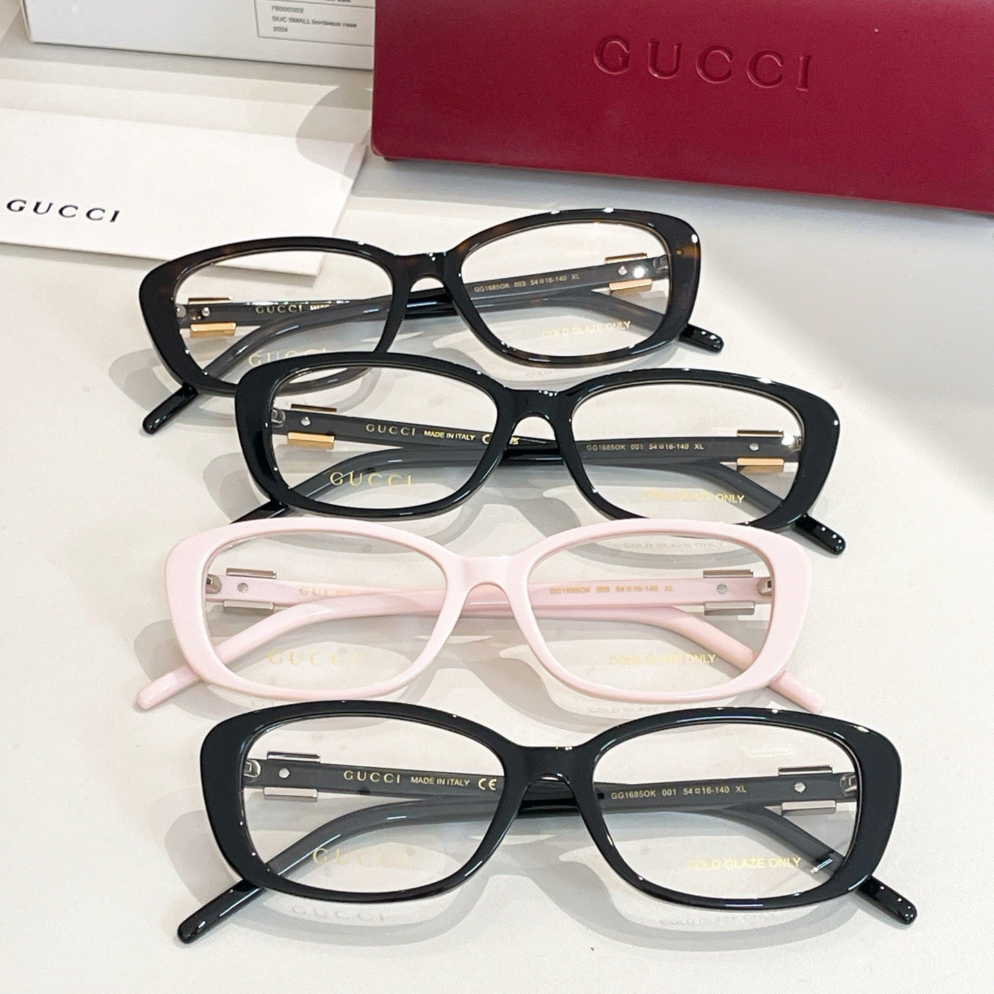 Mehrfarbige Sonnenbrille