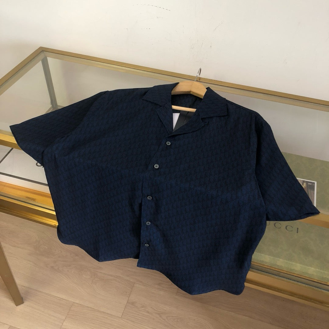 Camisa azul oscuro