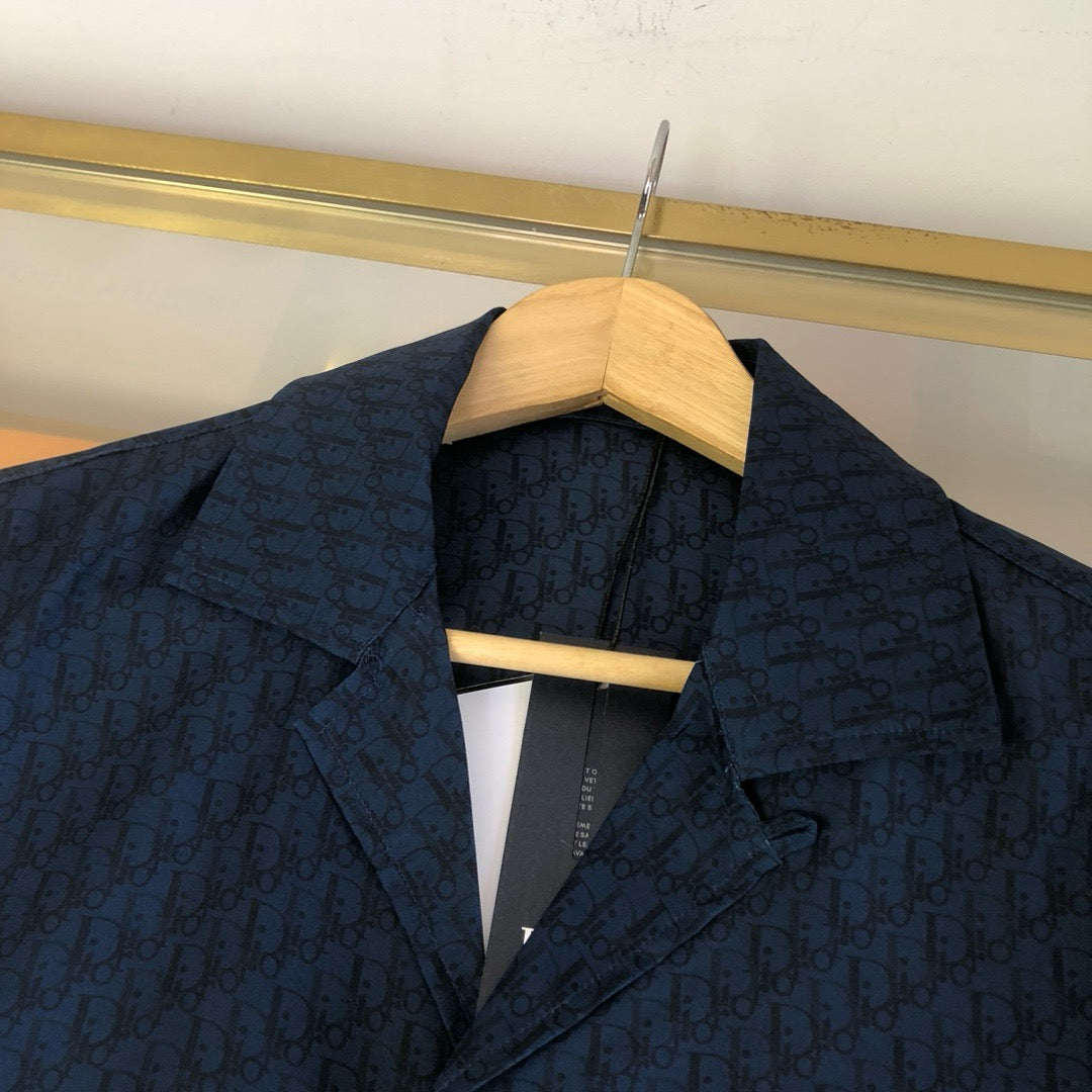 Camisa azul oscuro