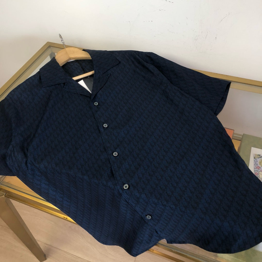 Camisa azul oscuro