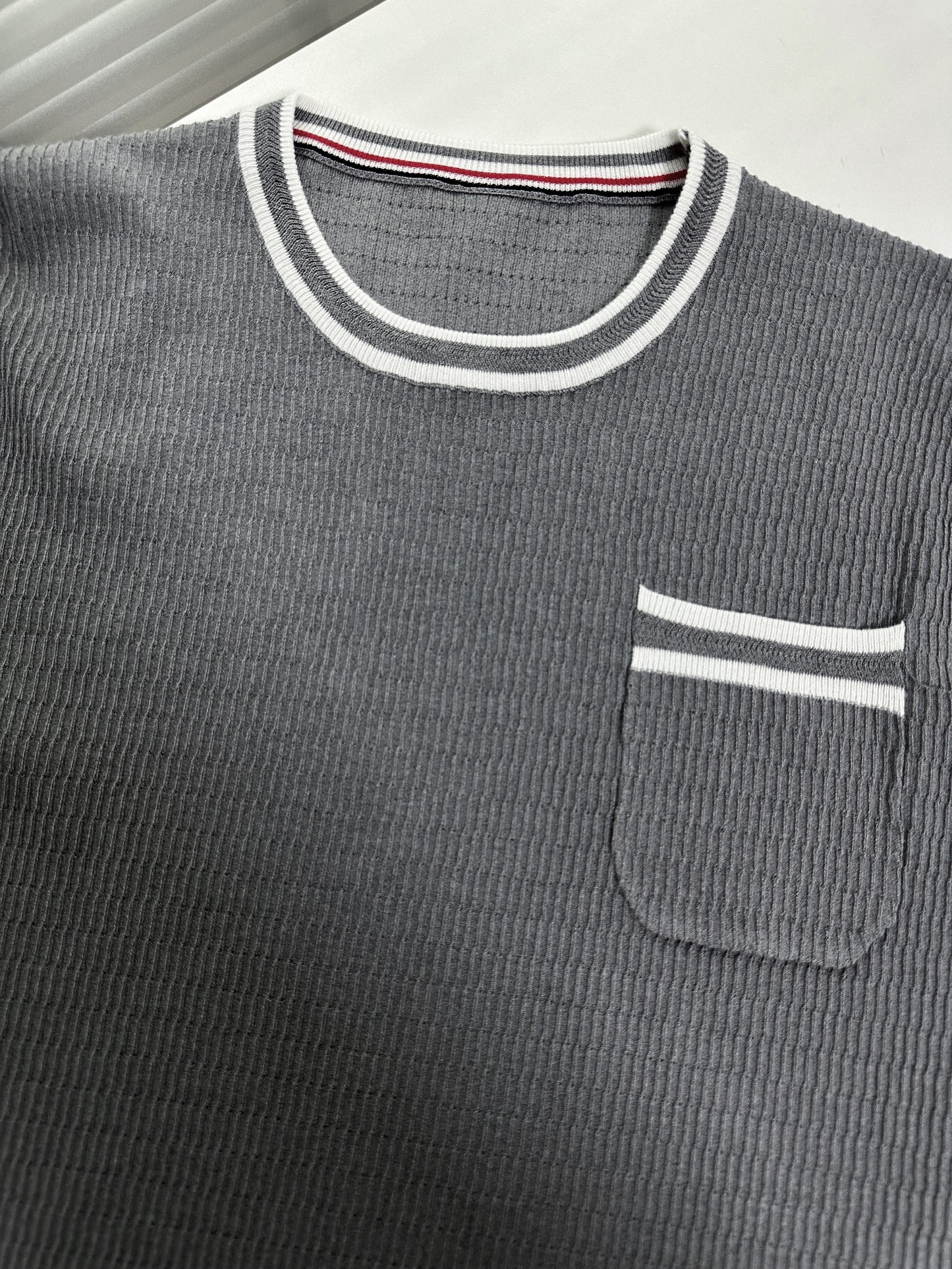 Mehrfarbiges T-Shirt