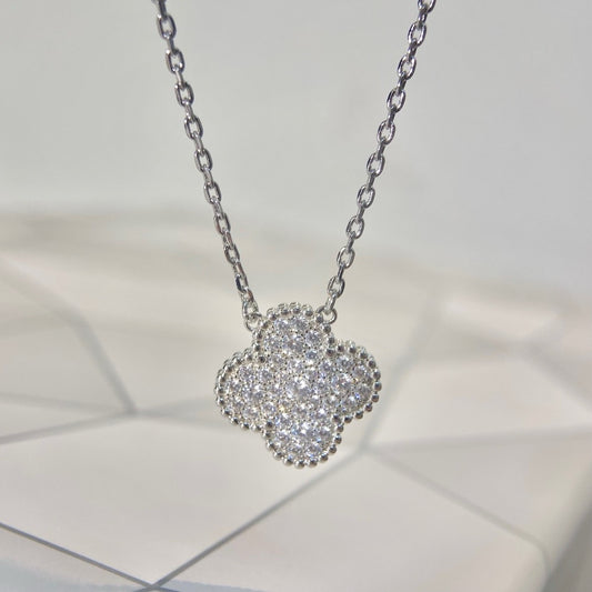 Silberne Kette