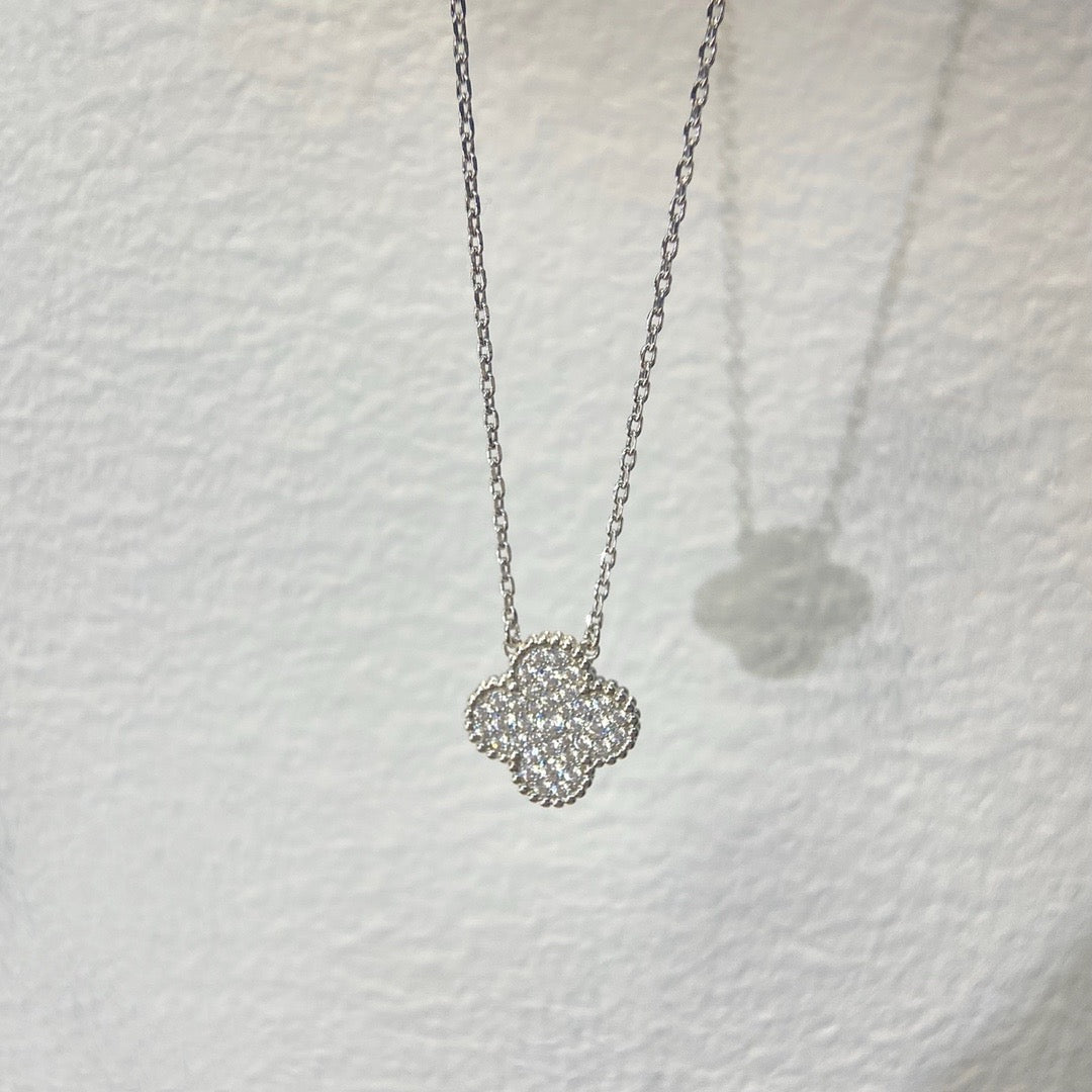 Silberne Kette
