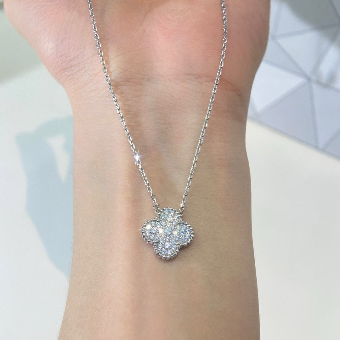 Silberne Kette