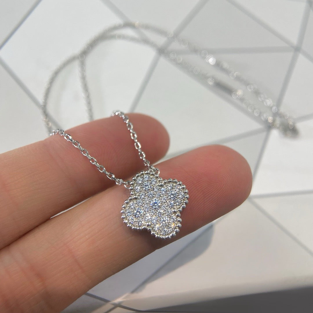 Silberne Kette