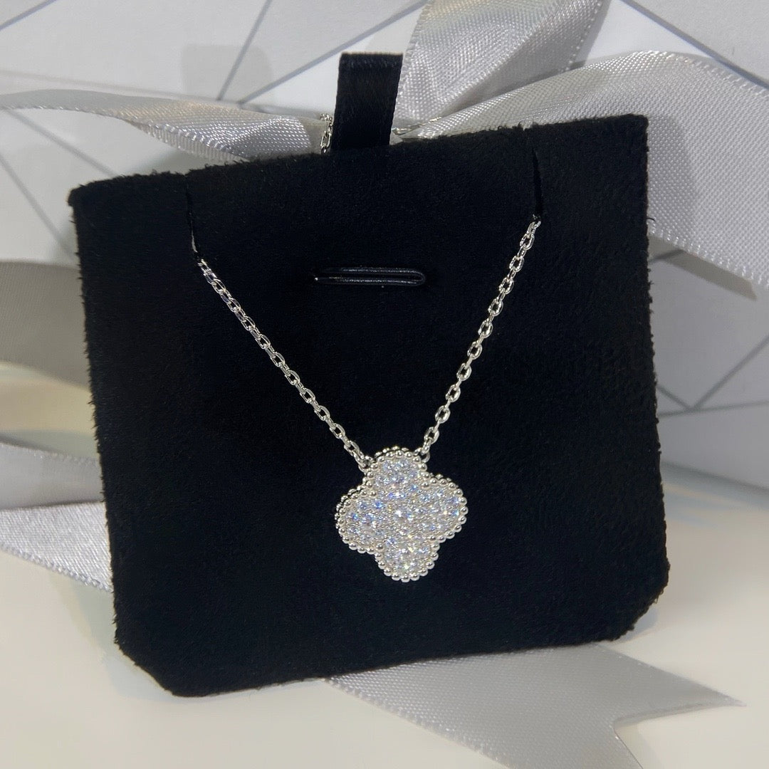 Silberne Kette