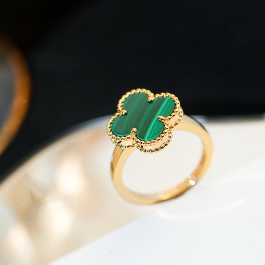 Mehrfarbiger Ring