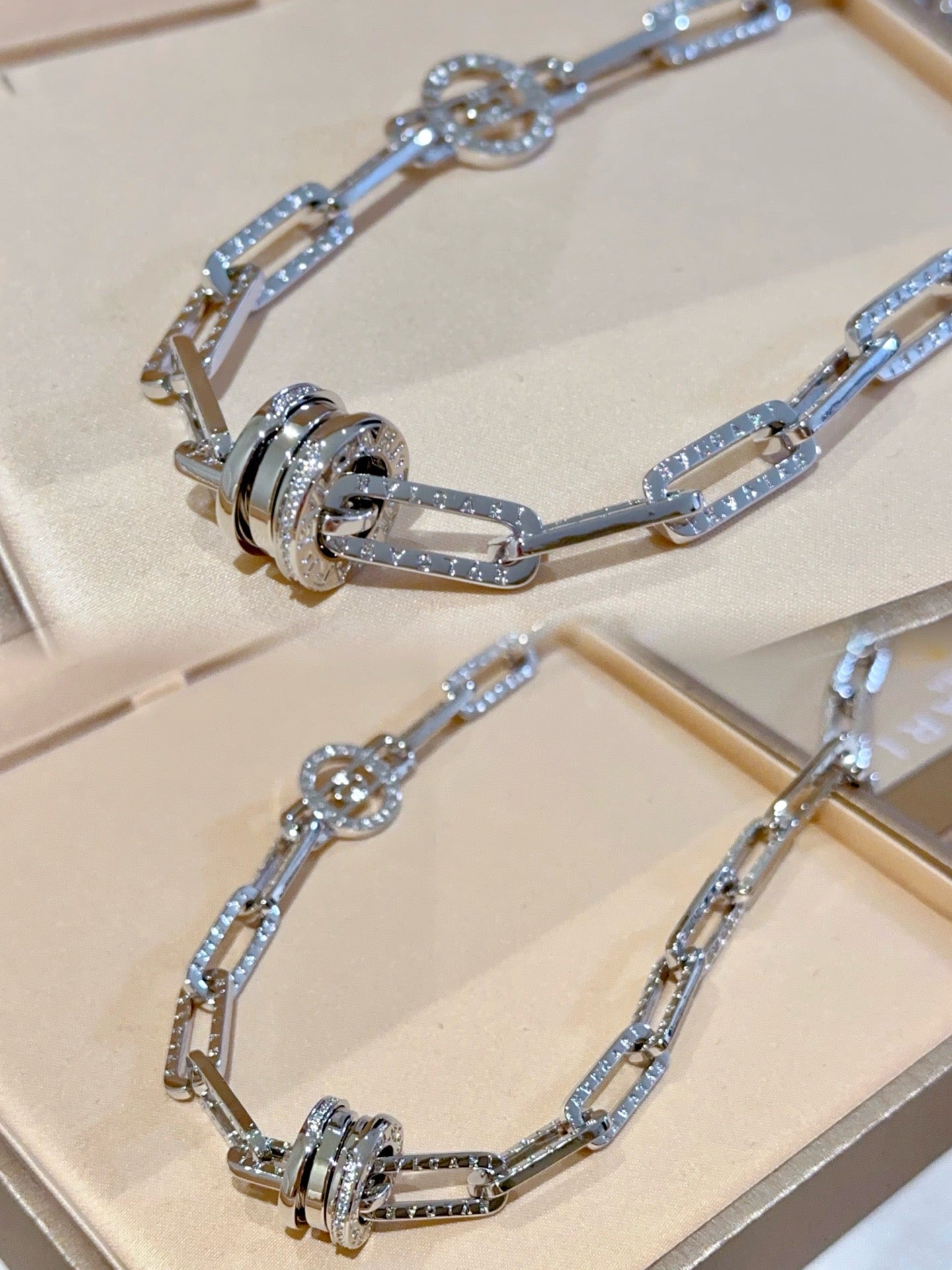 Silberne Kette