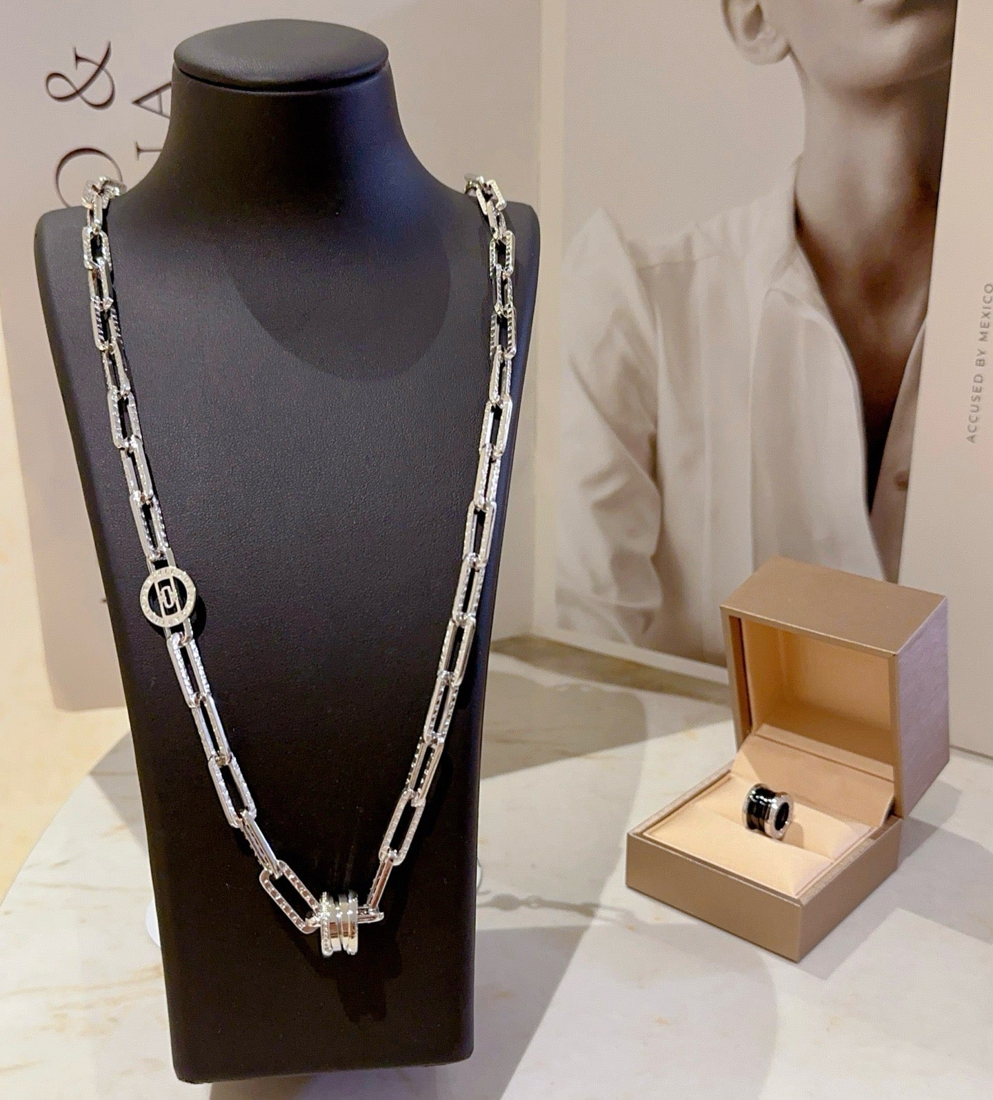 Silberne Kette