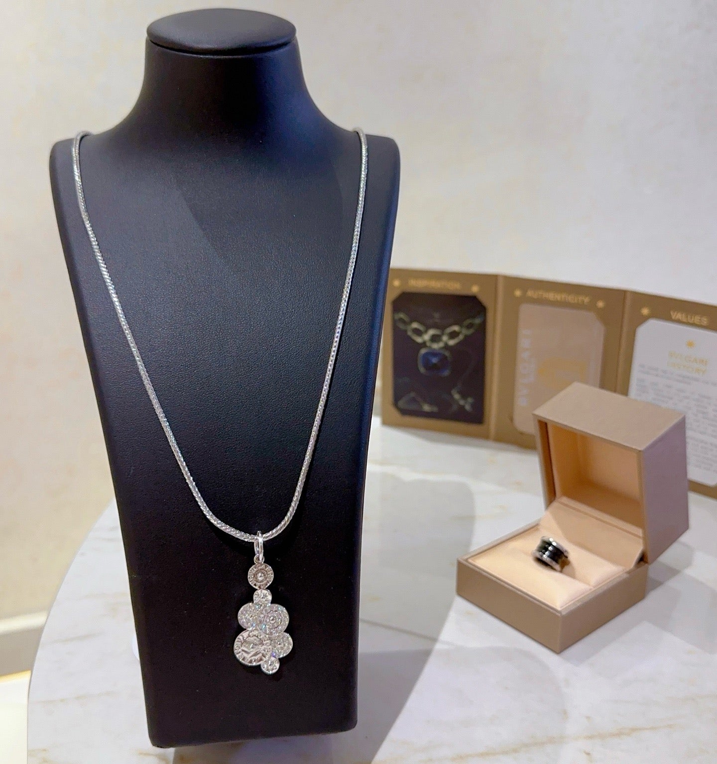 Silberne Kette