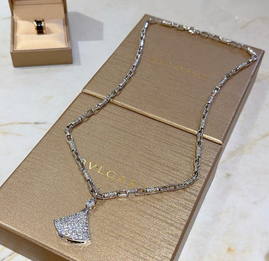Silberne Kette