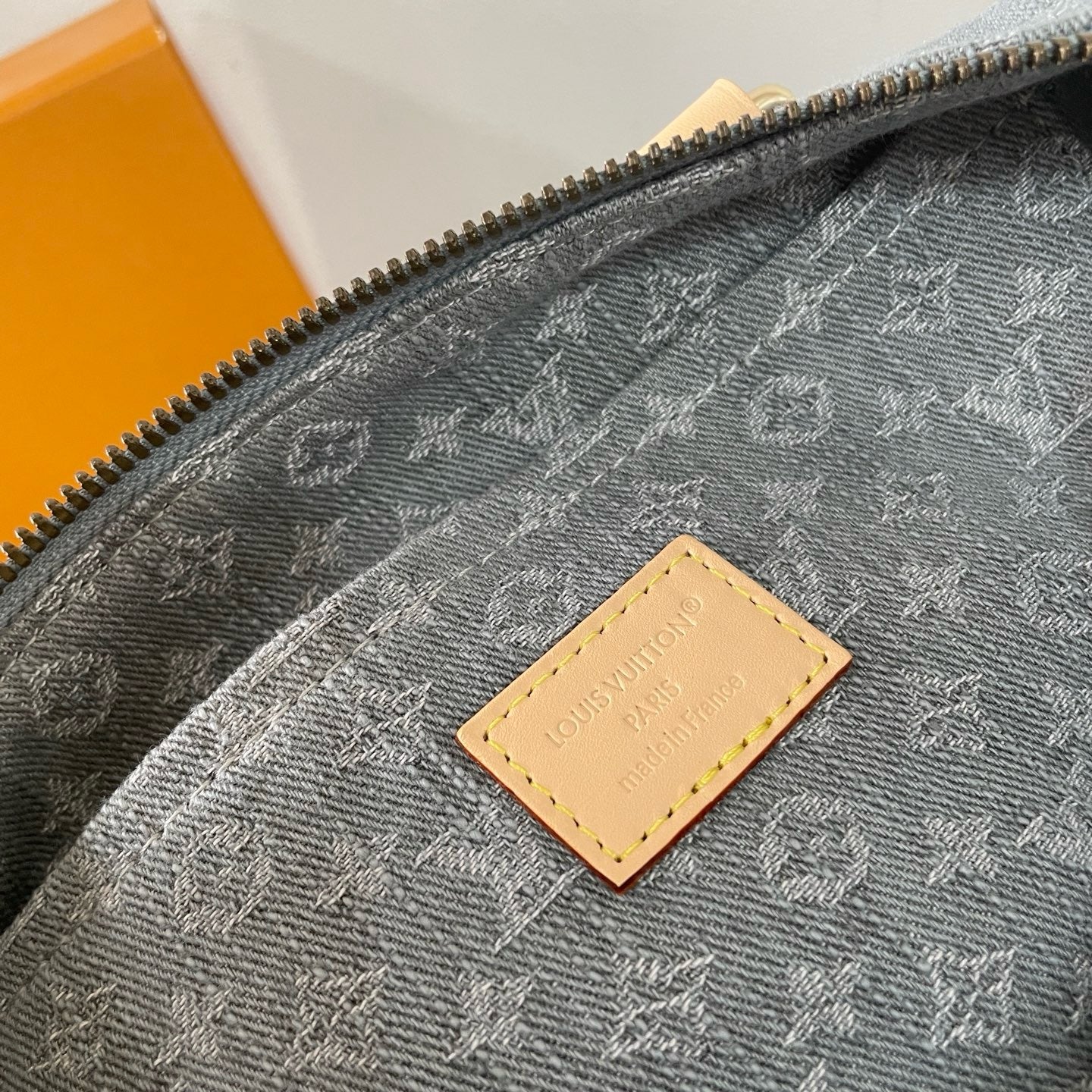 Bolsa gris