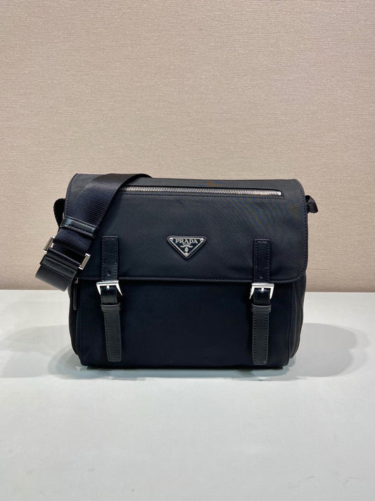 Schwarze Tasche