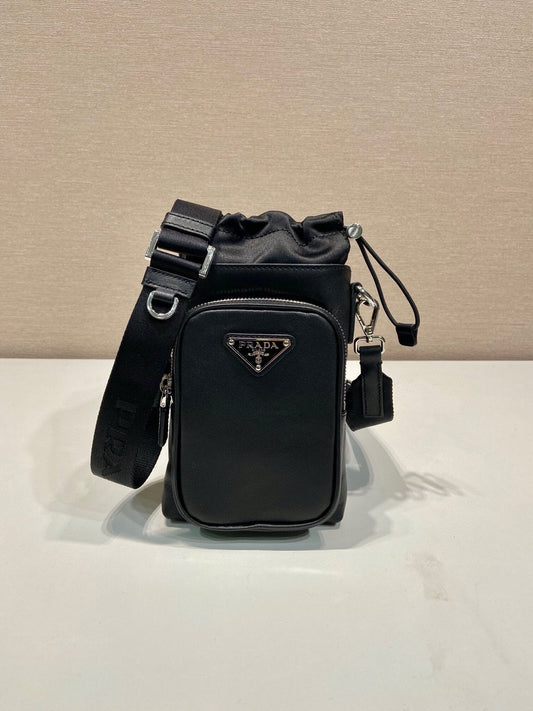 Schwarze Tasche