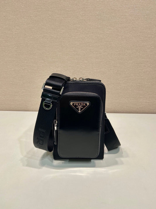 Schwarze Tasche