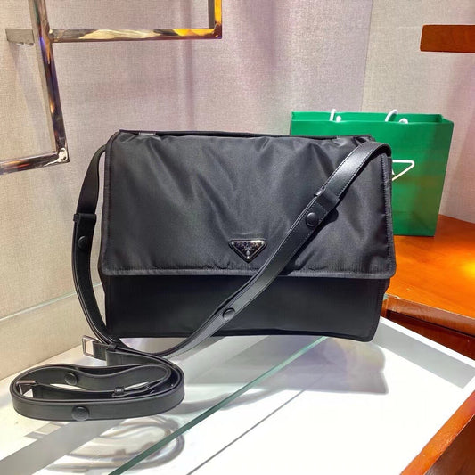 Schwarze Tasche