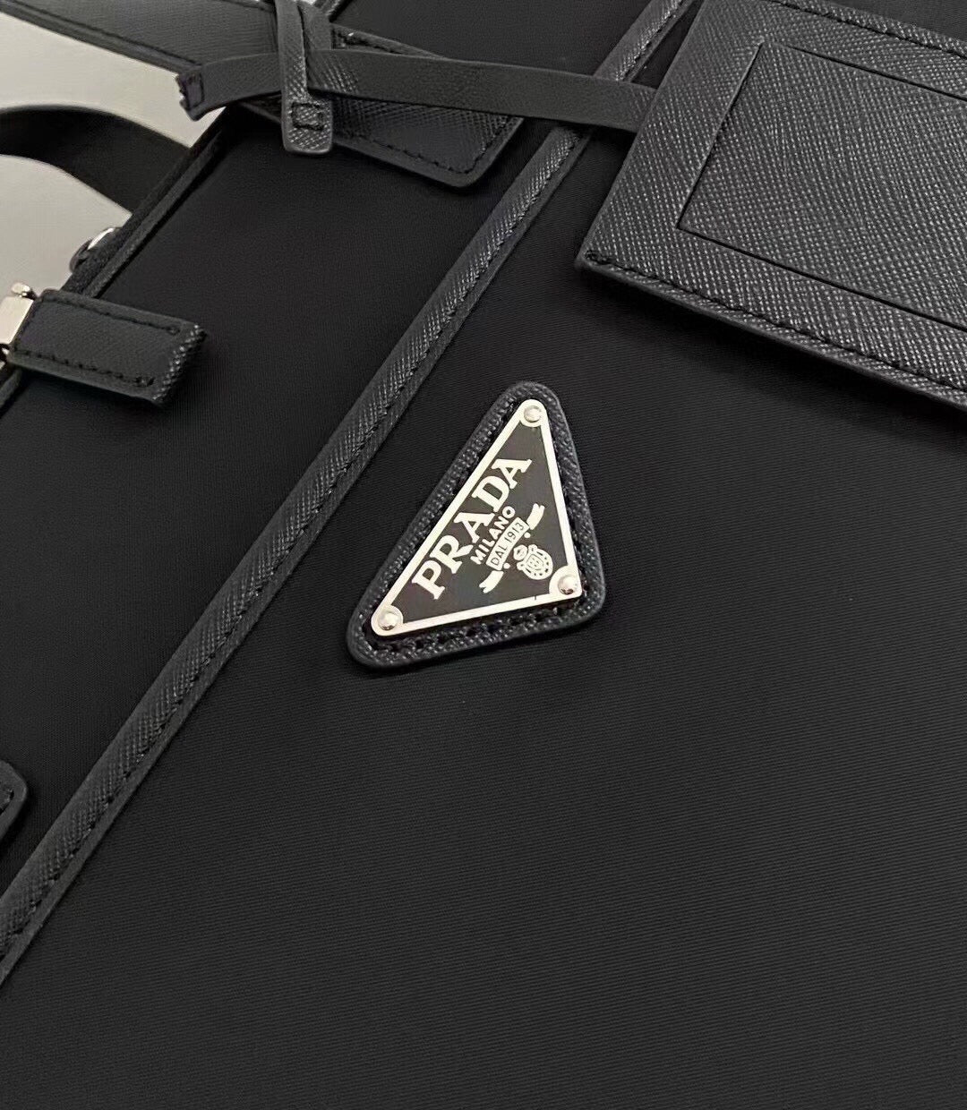 Schwarze Tasche