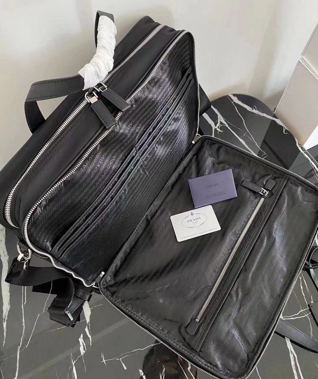 Schwarze Tasche