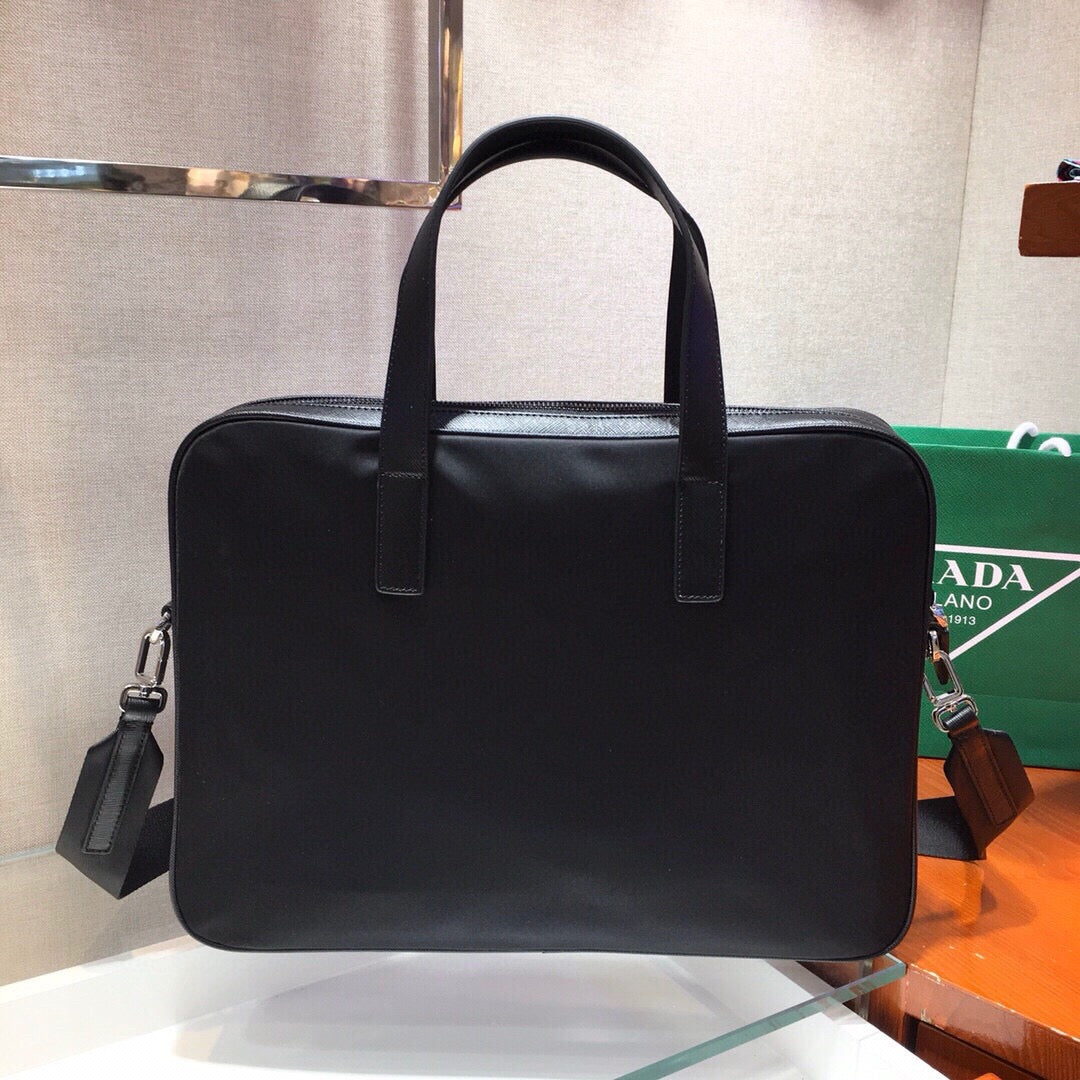 Black Bag - Size: 36-28-4