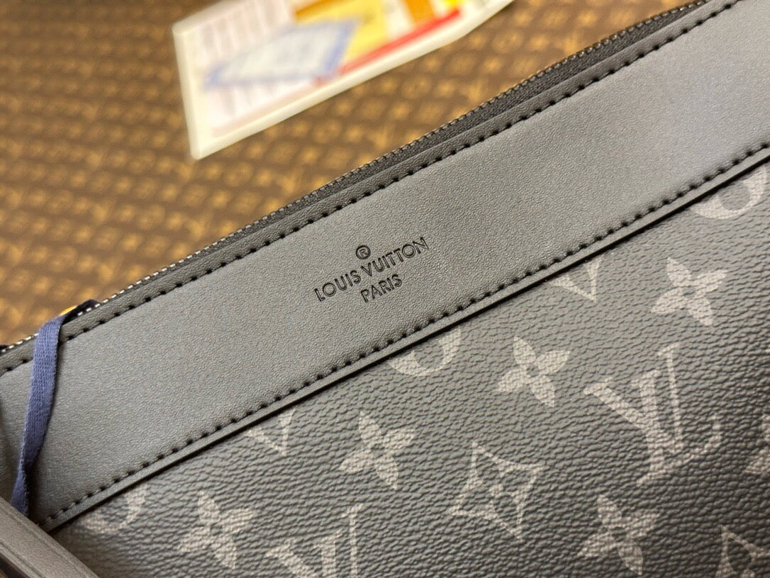 Bolsa negra y marrón
