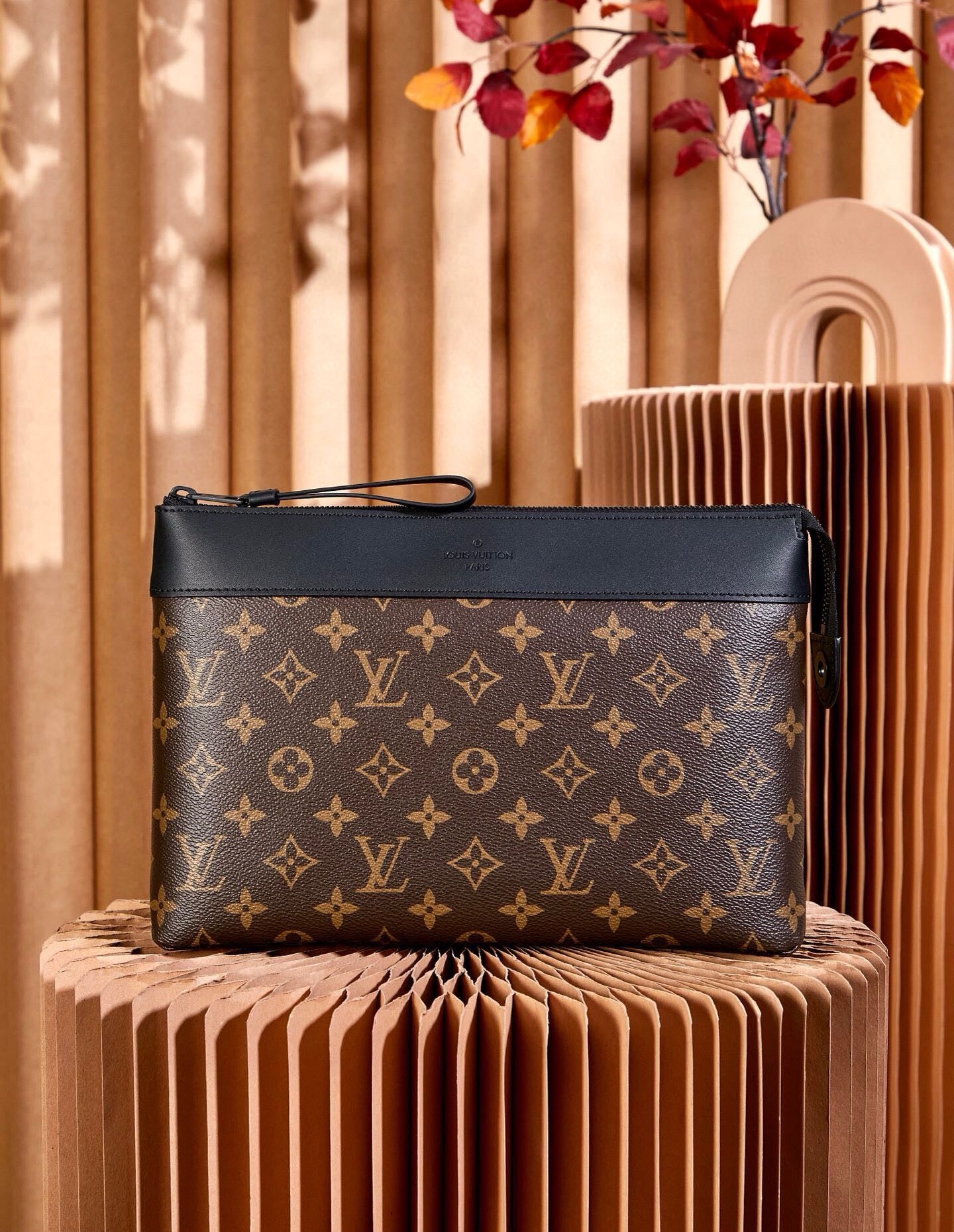 Bolsa negra y marrón