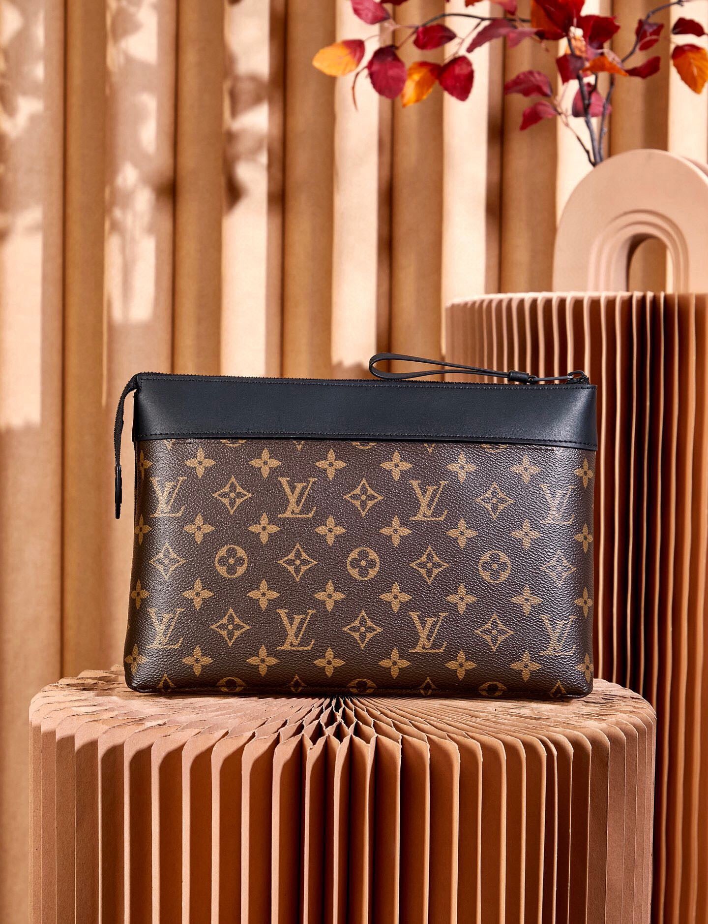 Bolsa negra y marrón
