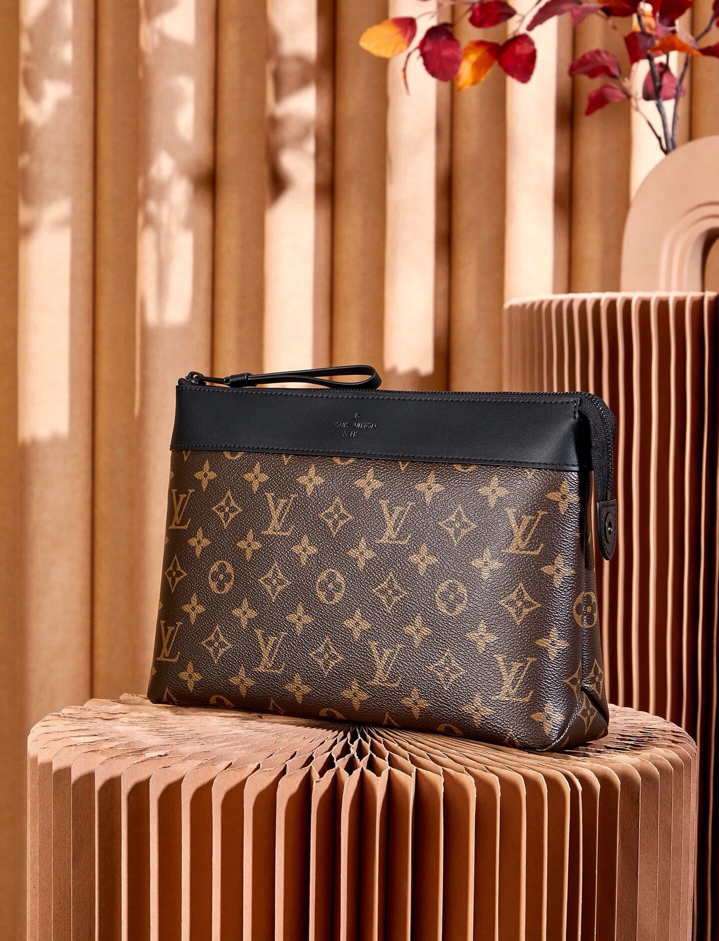 Bolsa negra y marrón